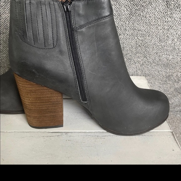 Urban Outfitters Jeffrey Campbell Hanger chunky black booties Womens size 10. - Picture 5 of 8